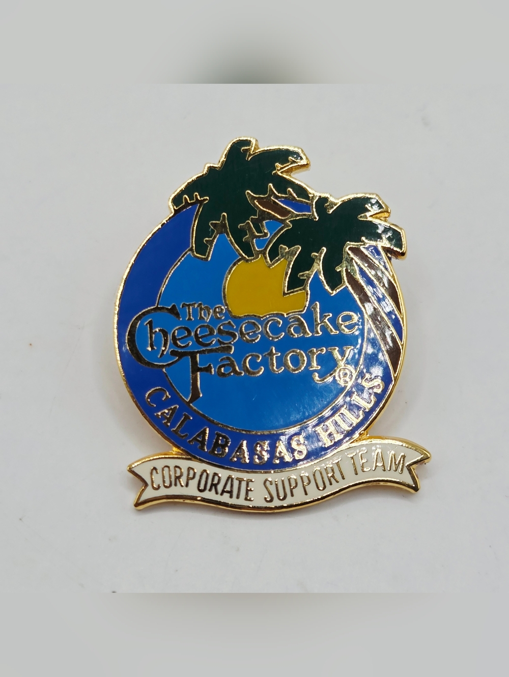 CHEESECAKE FACTORY PIN CALABASAS HILLS CORPORATE SUPPORT TEAM PALM TREE LOGO